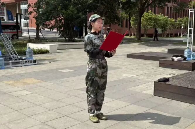 学生代表发言.jpg