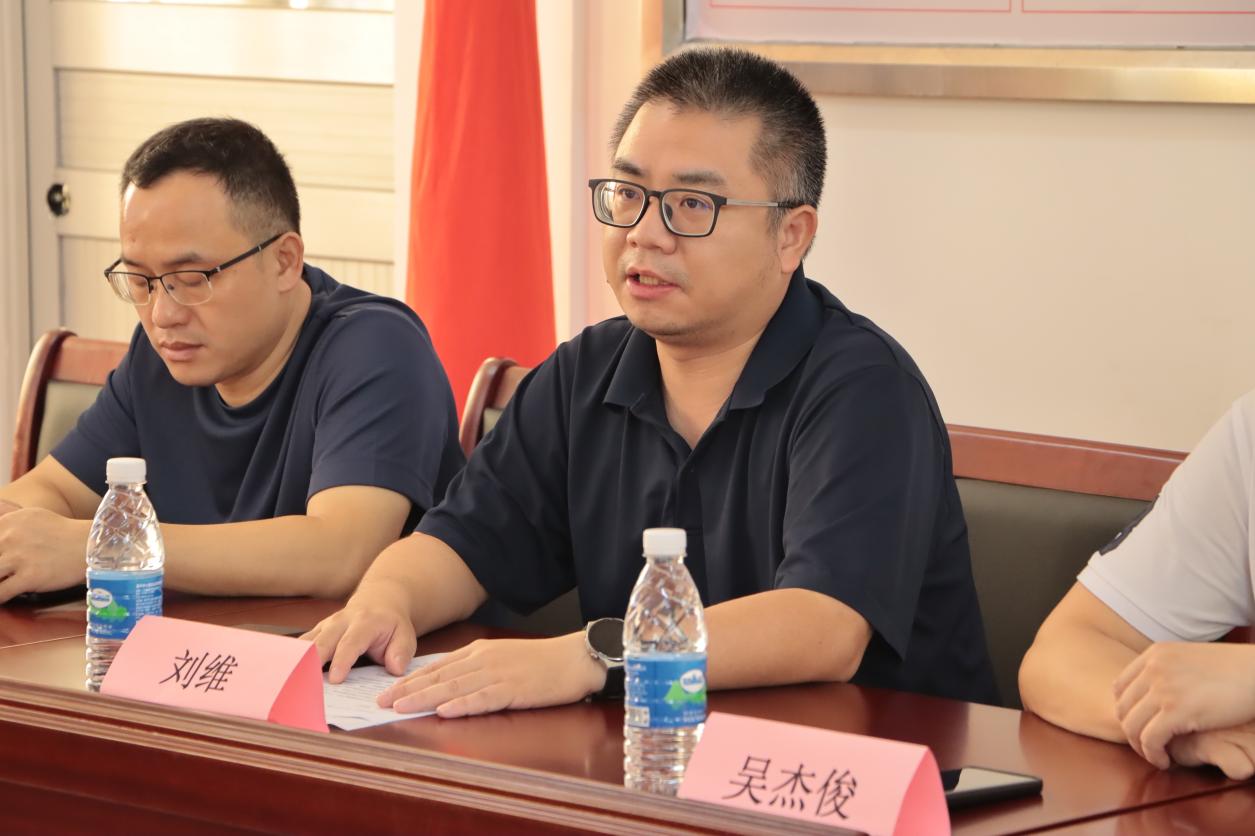 六祖镇副镇长刘维发言.jpg