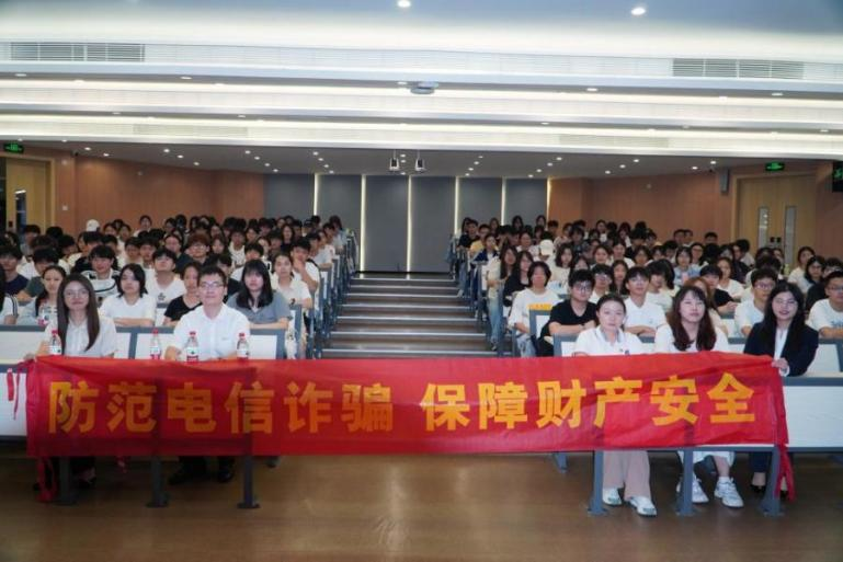 合影留念2.png